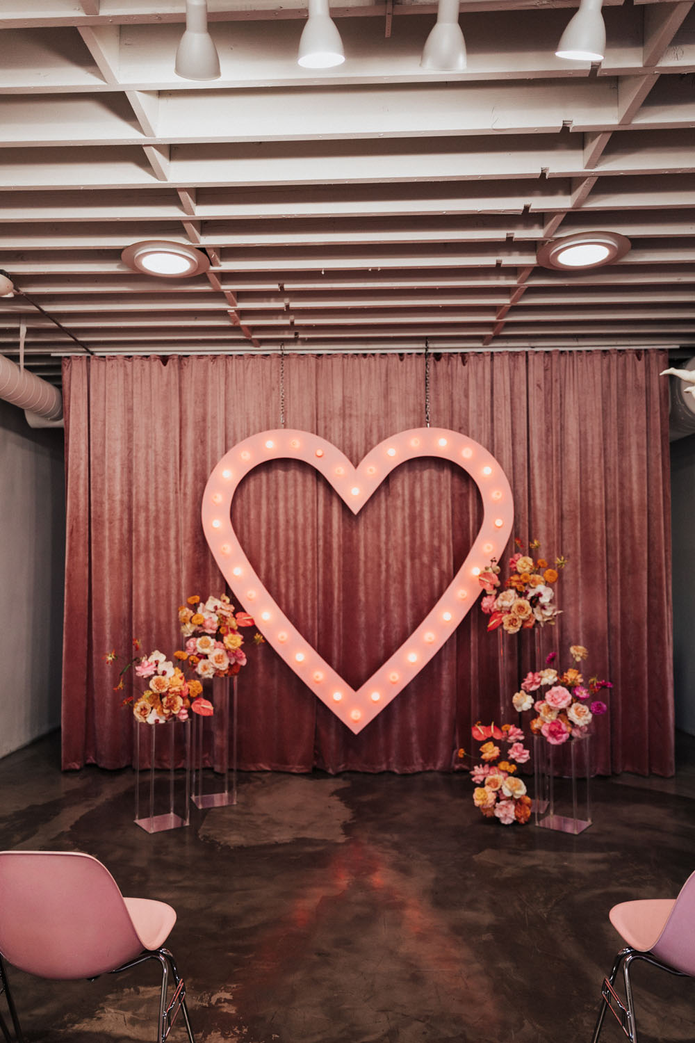 Pink Las Vegas wedding at Sure Thing Chapel