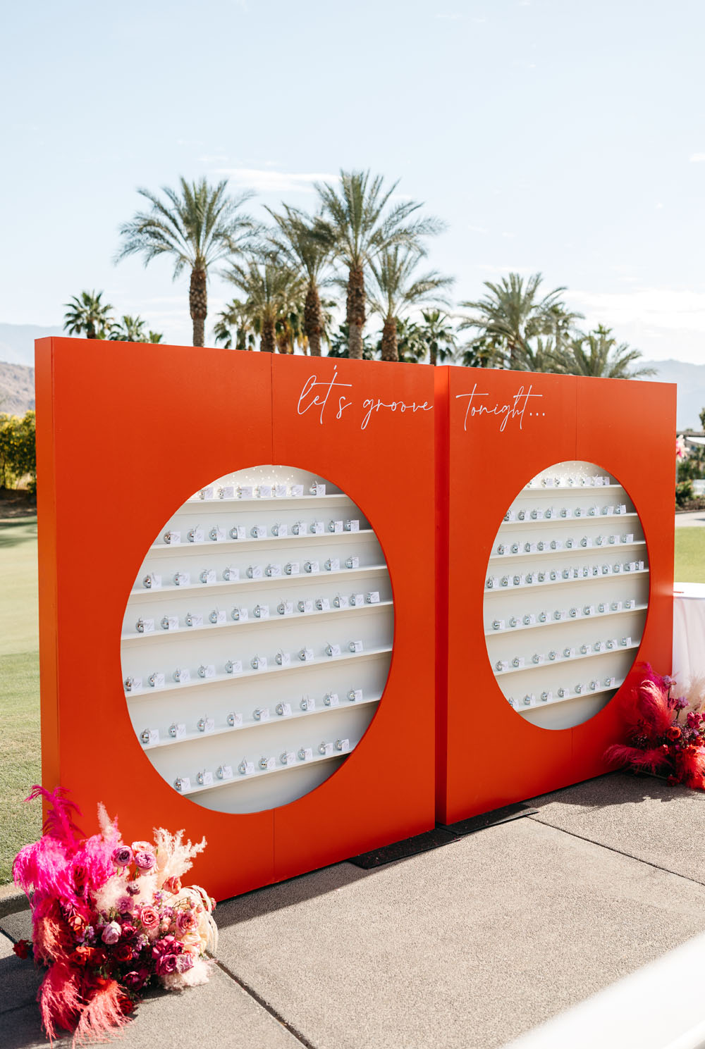  Indian Wells Golf Resort wedding with an electric color palette 