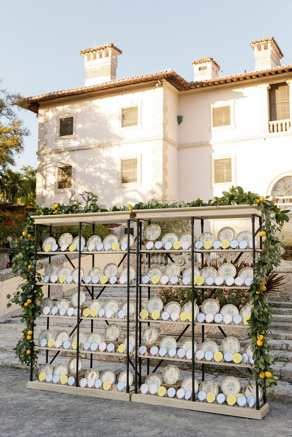 creative seating chart escort card idea