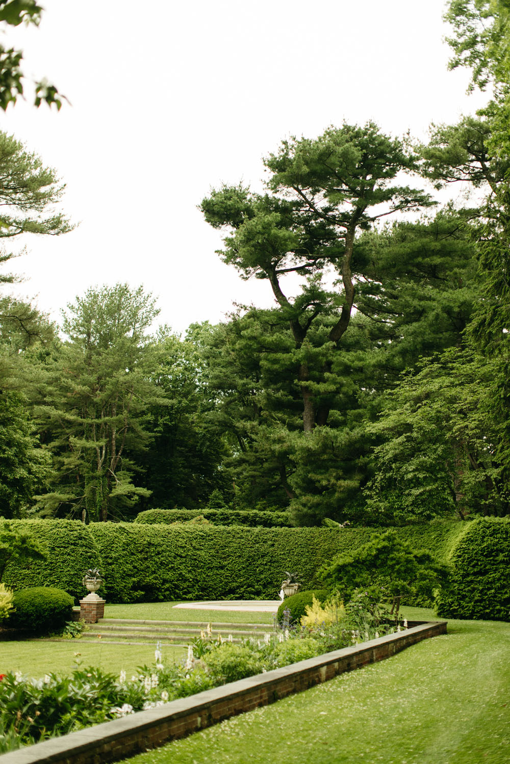 Colorful al fresco garden wedding in New York