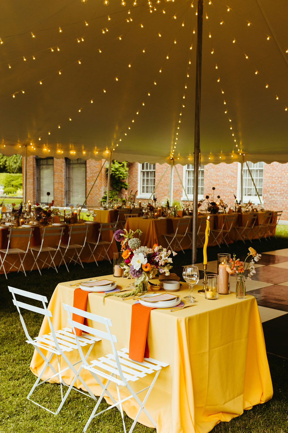 colorful sweetheart table