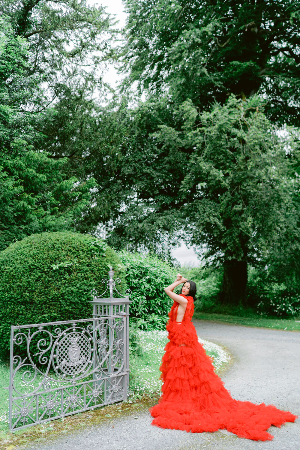 Glamorous Valentine's Day wedding ideas with a red wedding dress
