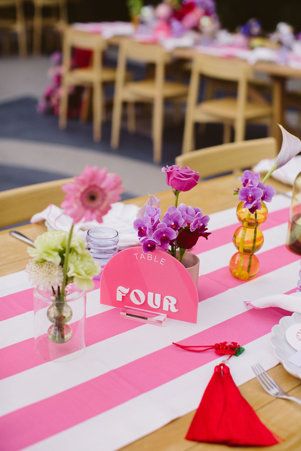 hot pink wedding decor