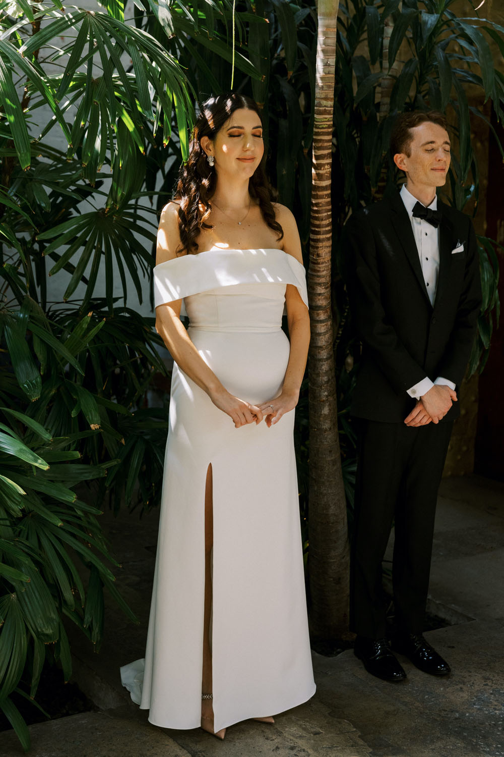 Effortlessly chic tropical Millwick wedding in DTLA