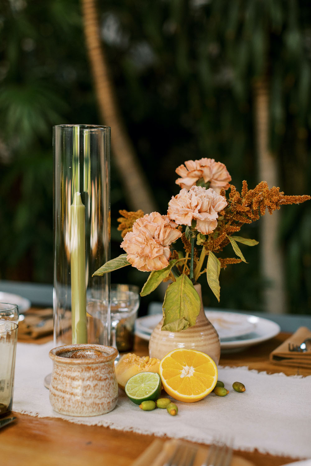 Effortlessly chic tropical Millwick wedding in DTLA