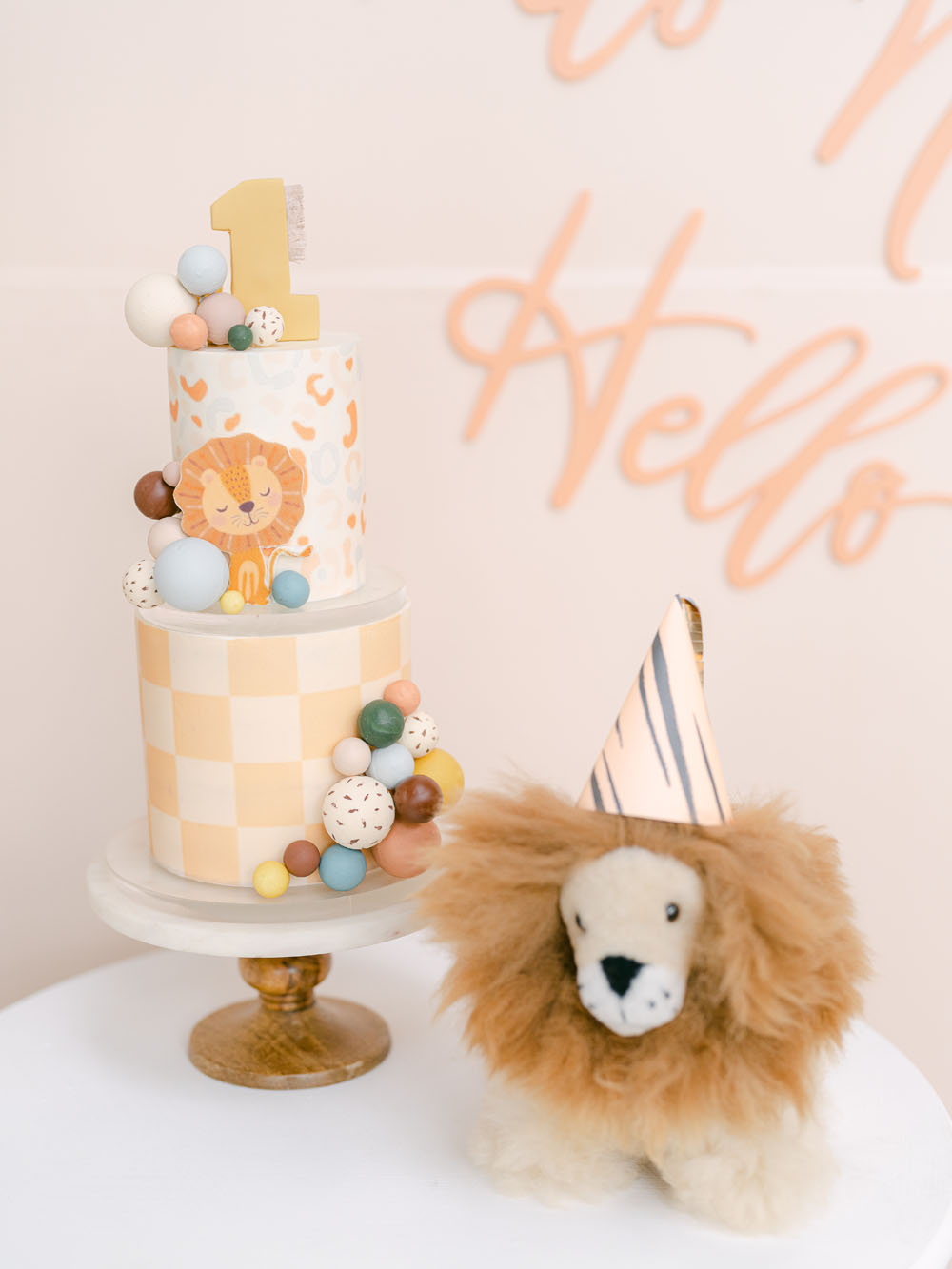 animal birthday cake for 1st birthday