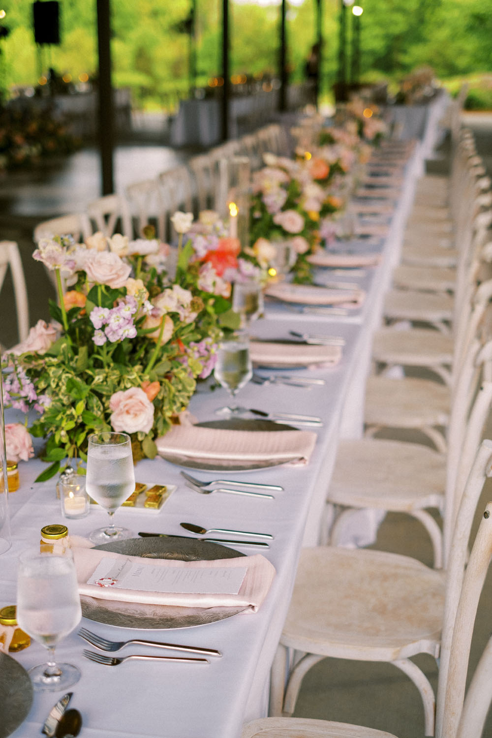 spring tablescape idea at Spring Kentucky wedding at Yew Dell Botanical Gardens