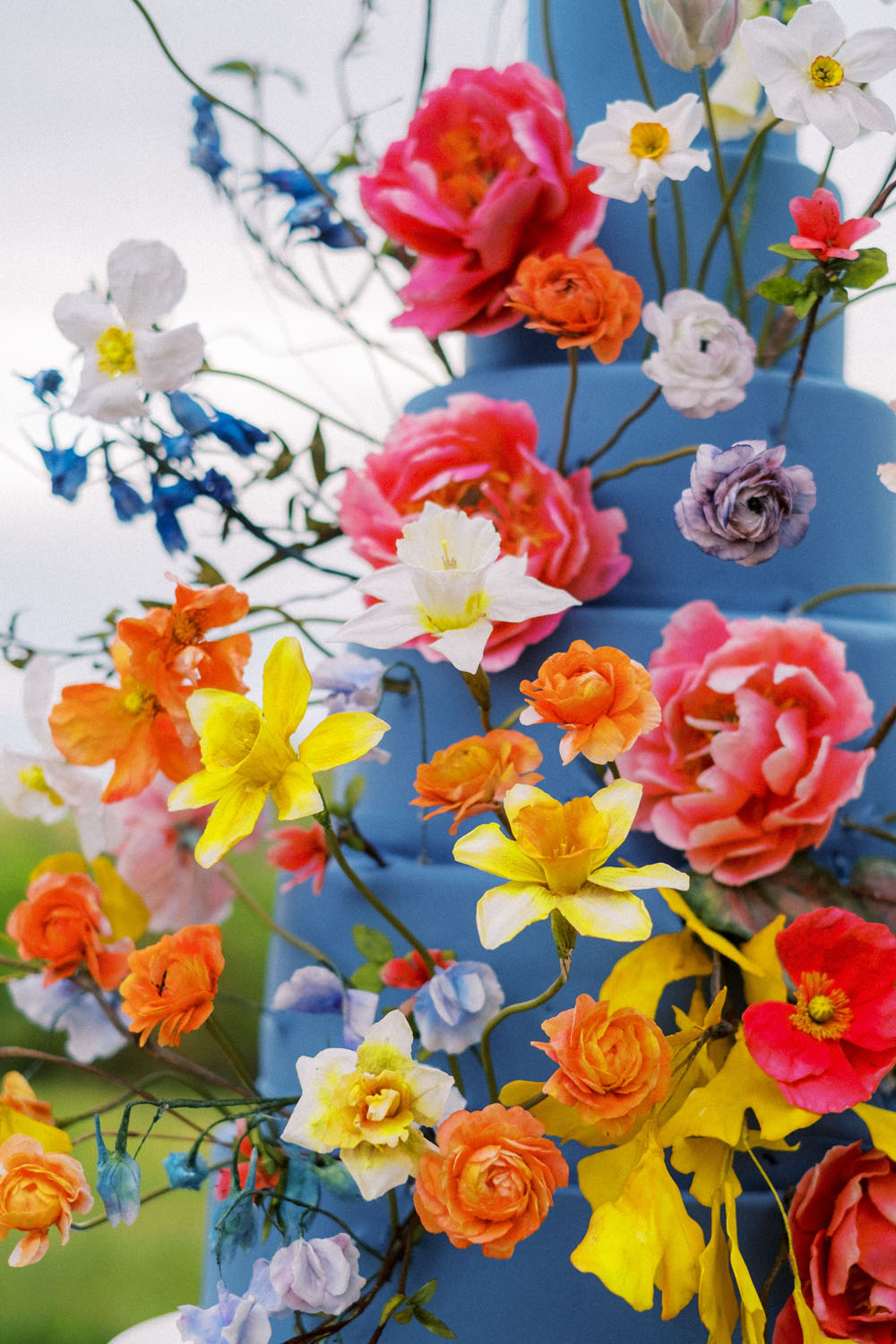 wild floral wedding cake