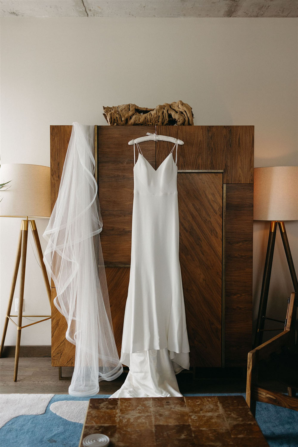 modern wedding dress and veil