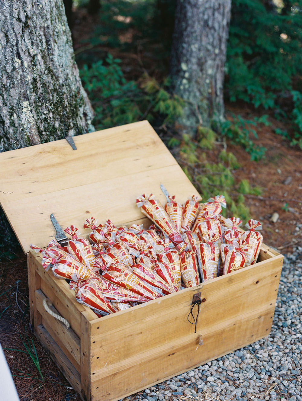 popcorn snack at summer wedding