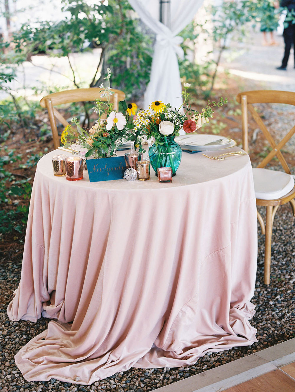 pink sweetheart table at diy wedding