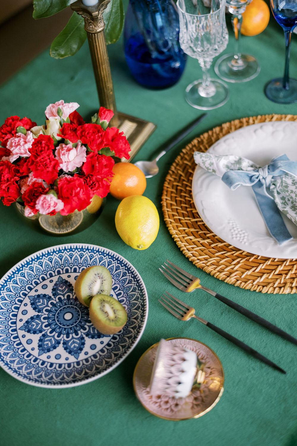 Citrus as table decor for wedding