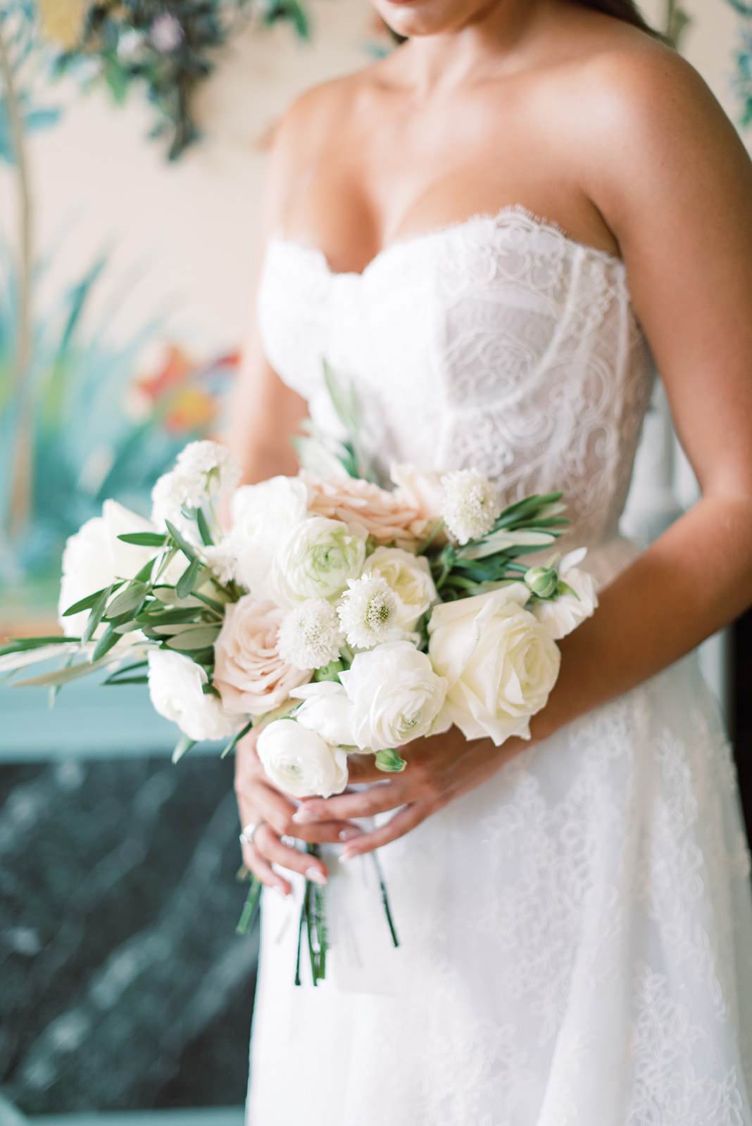 white and blush bridal bouquet