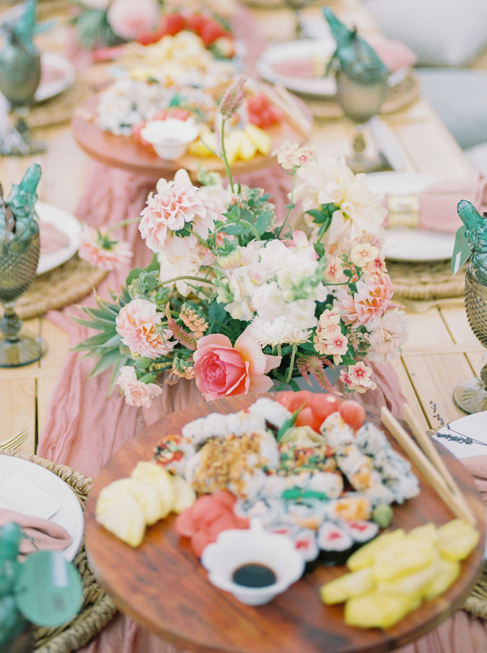 spring centerpiece for luxury picnic