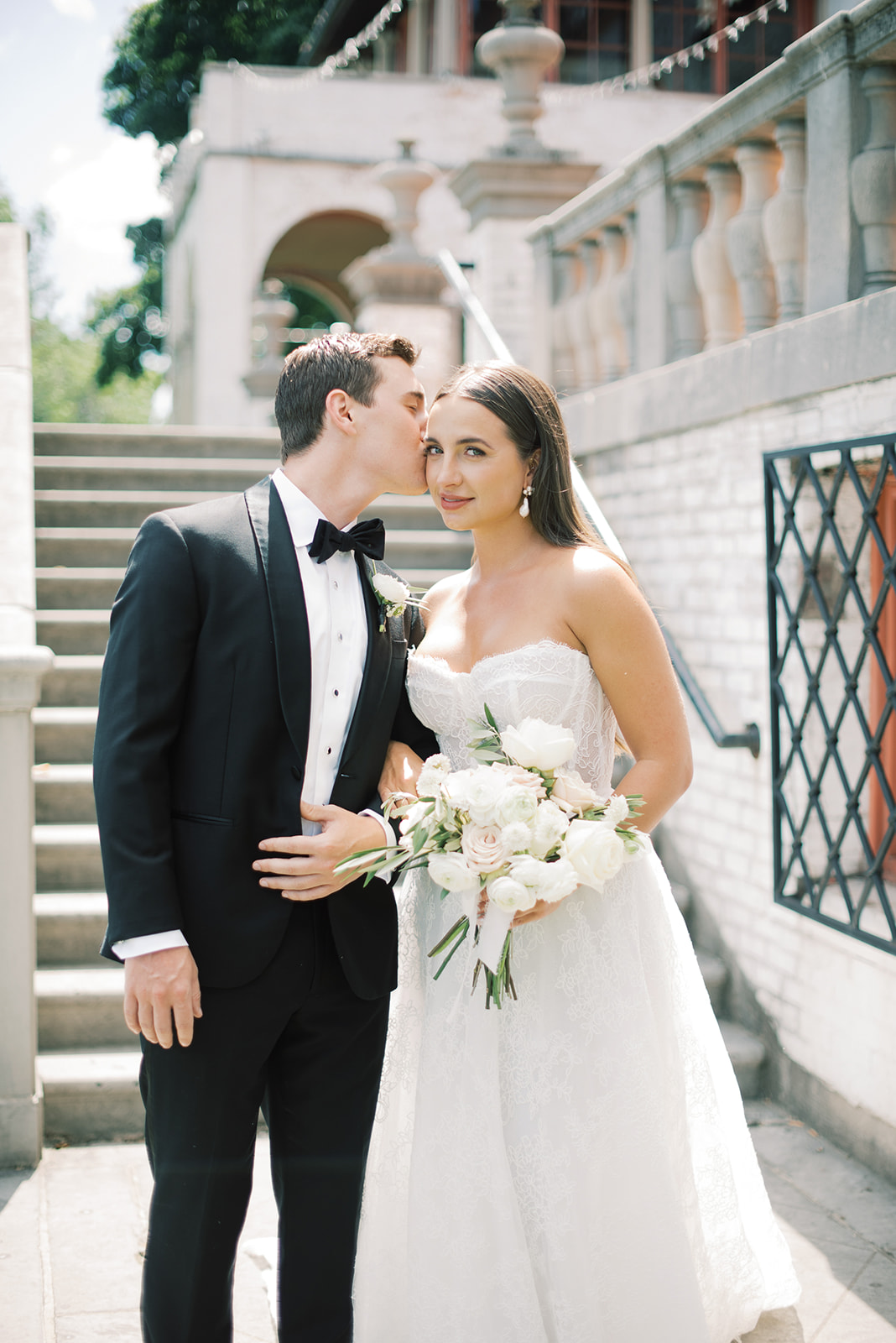 Italy themed wedding at Villa Terrace in Milwaukee