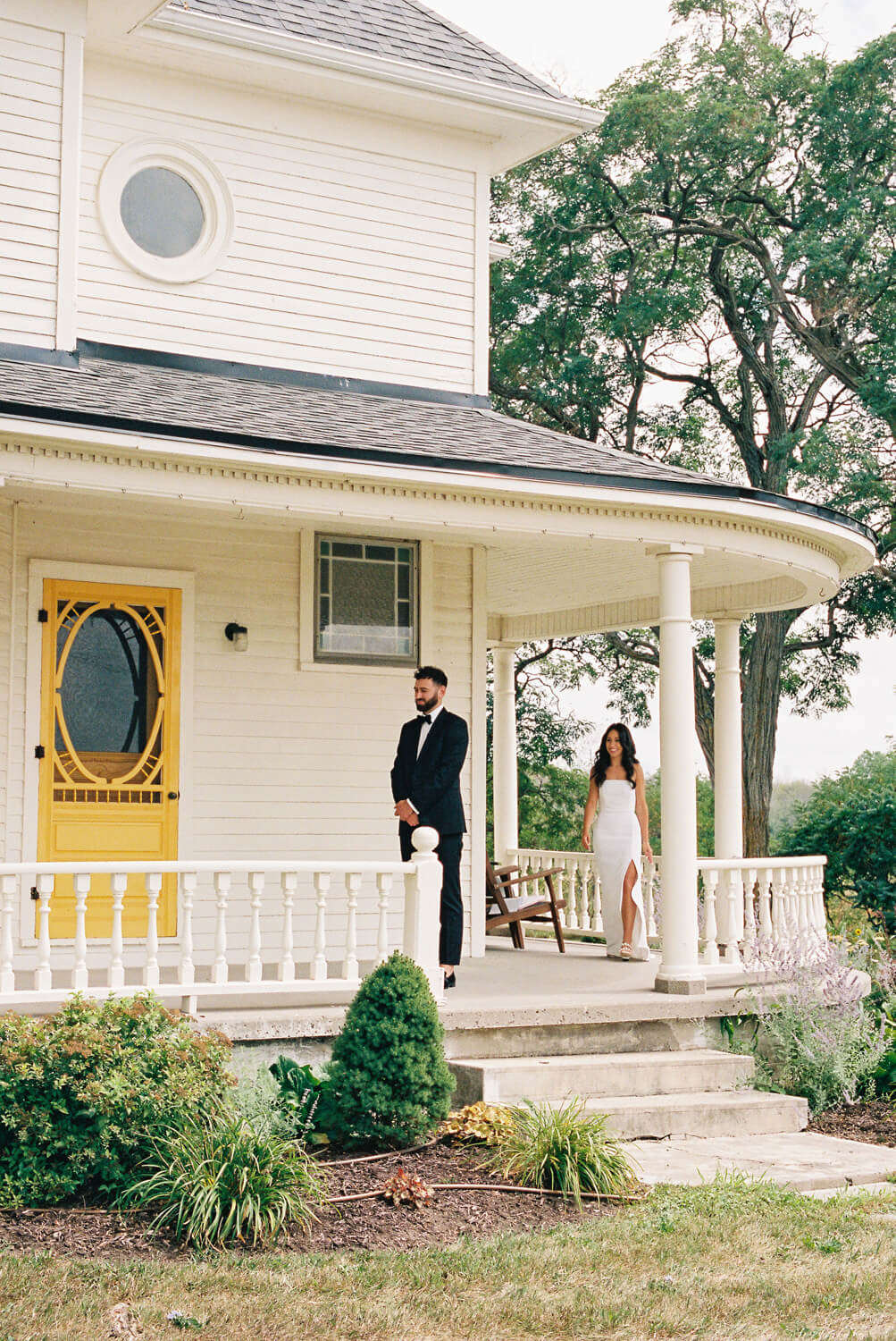 first look portraits at all white wedding