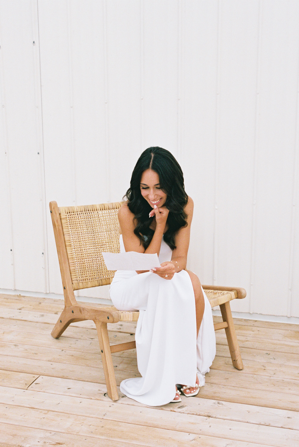 modern all white Jewish wedding ceremony