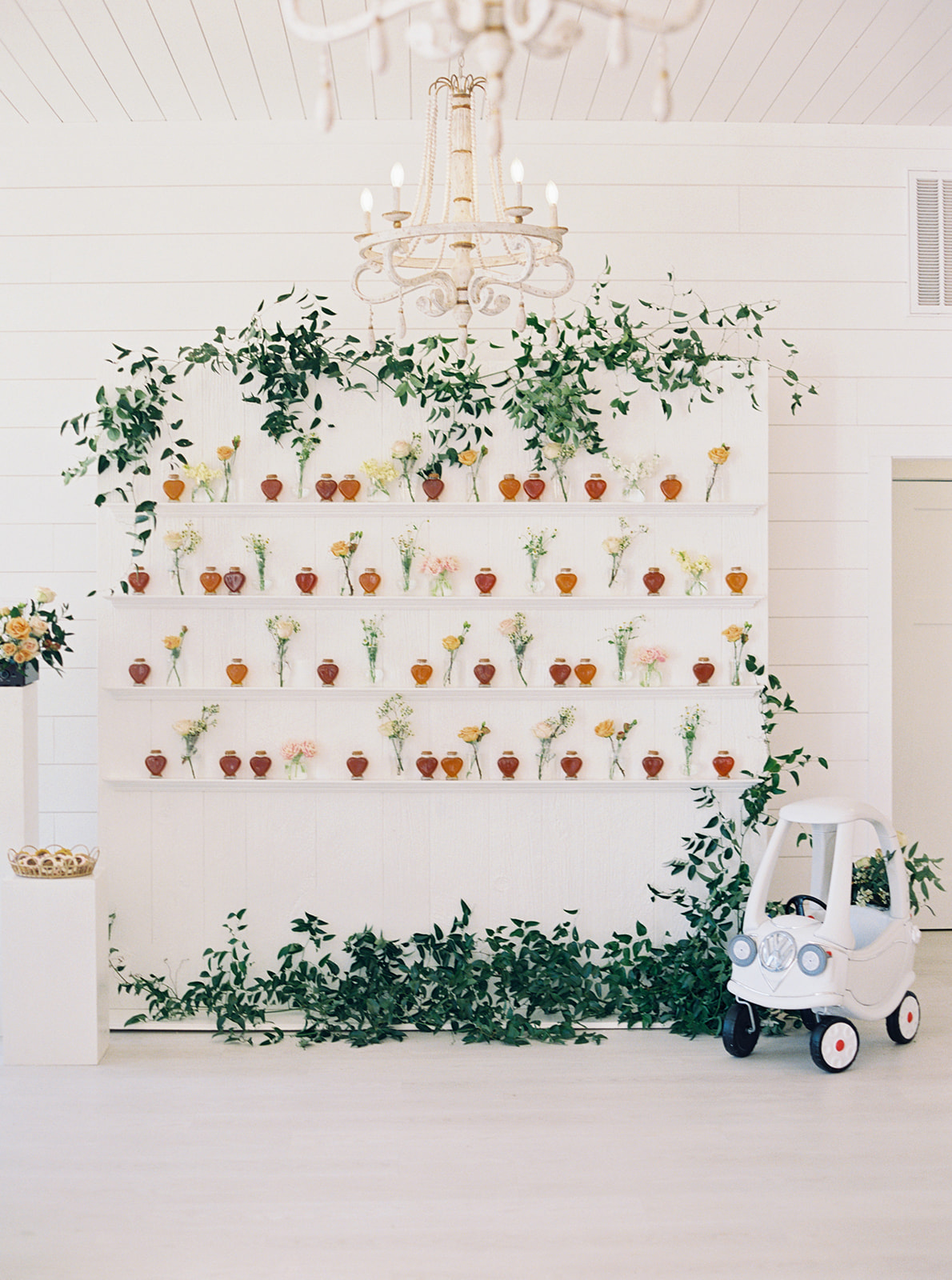 flower party favors wall