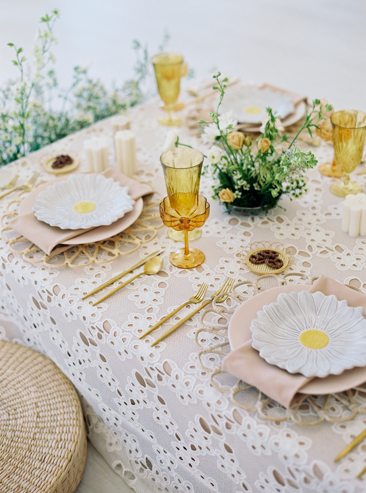 daisy themed girls party table details