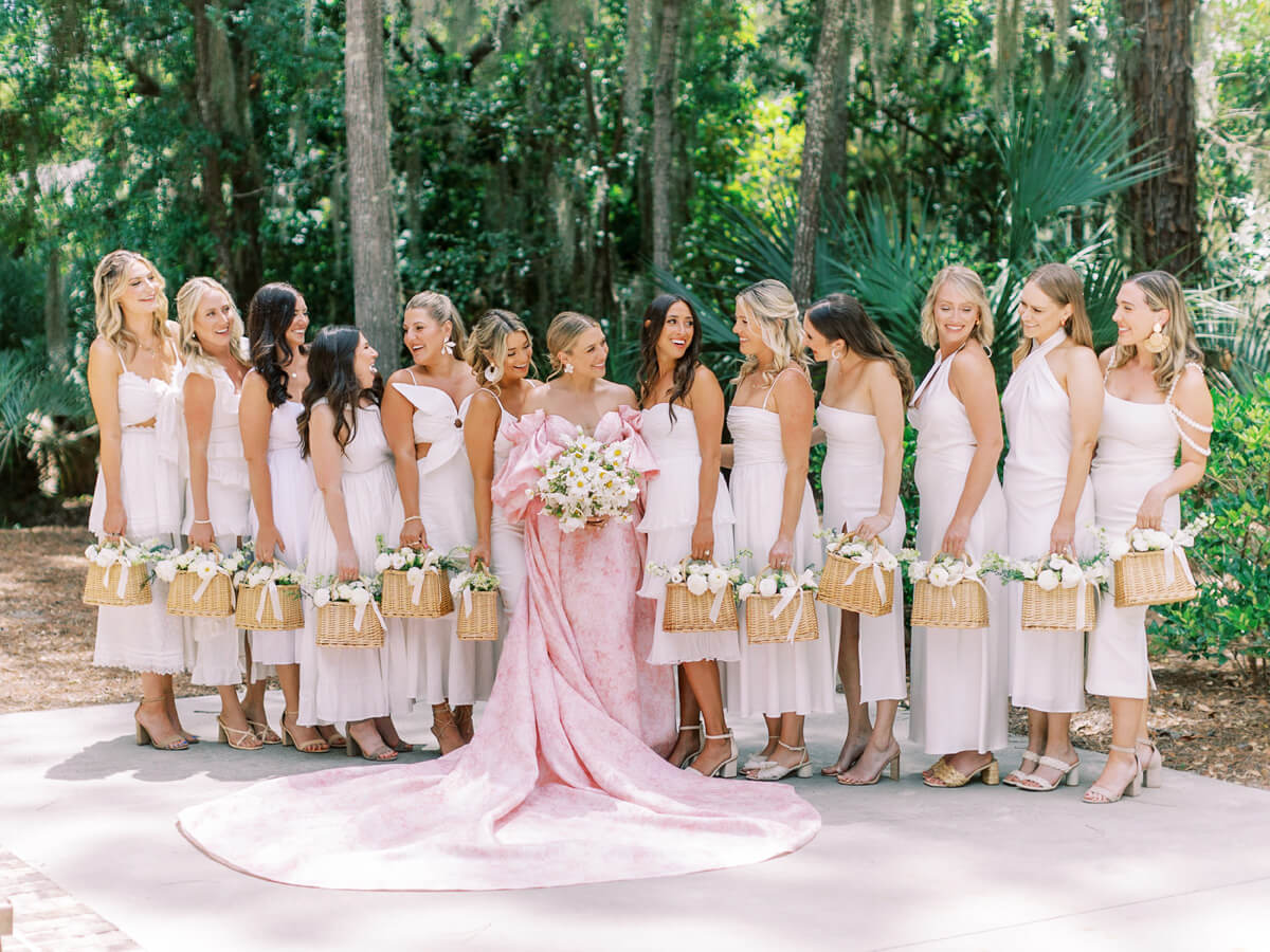 bridesmaids white dresses creative flower basket idea