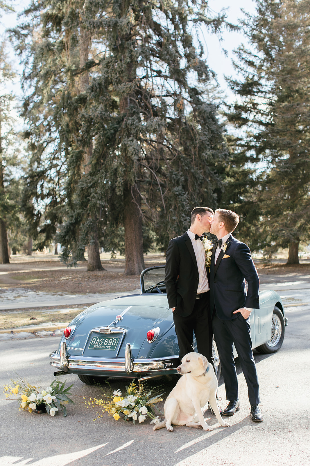 modern minimalist wedding in denver with vintage car