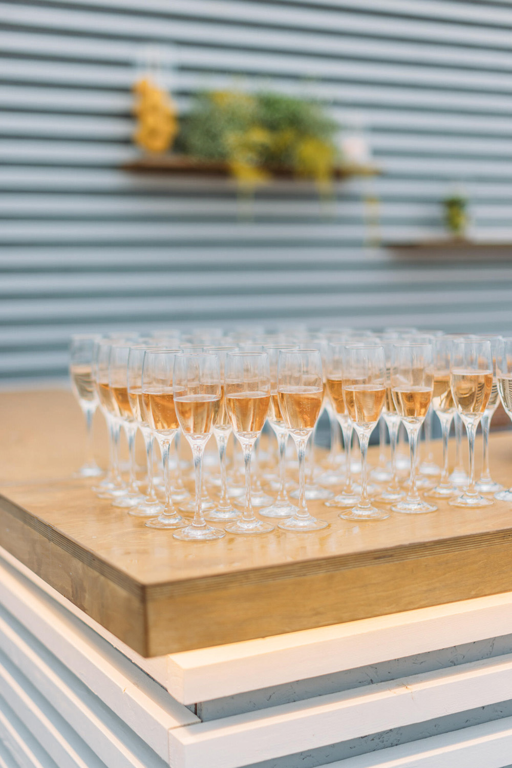 welcome champagne for wedding reception