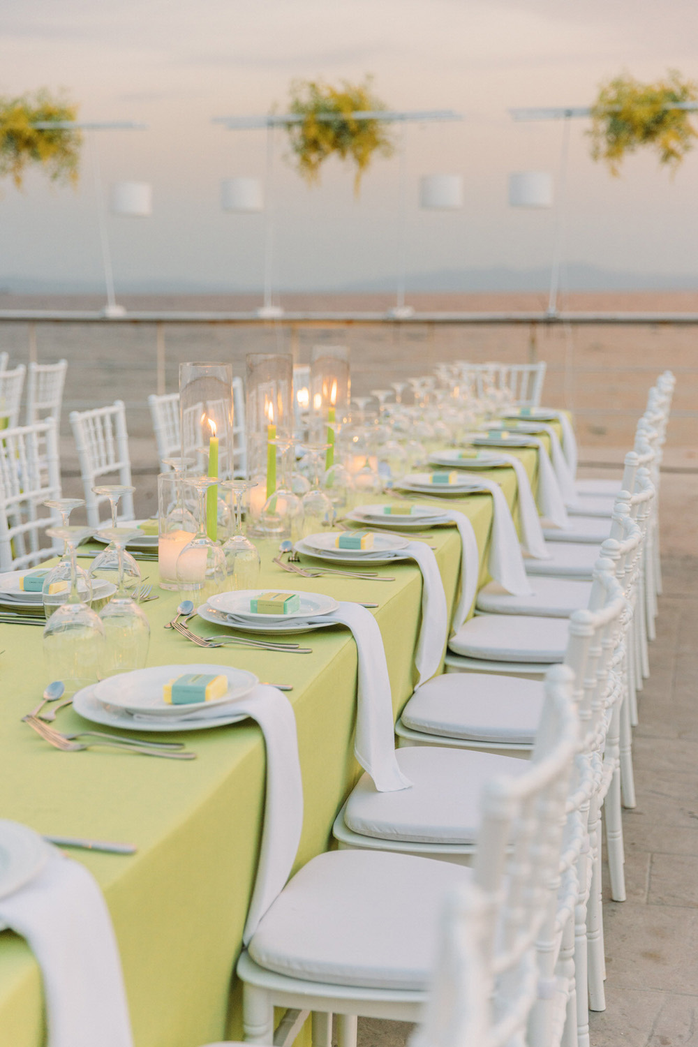 white and lime green tablescape