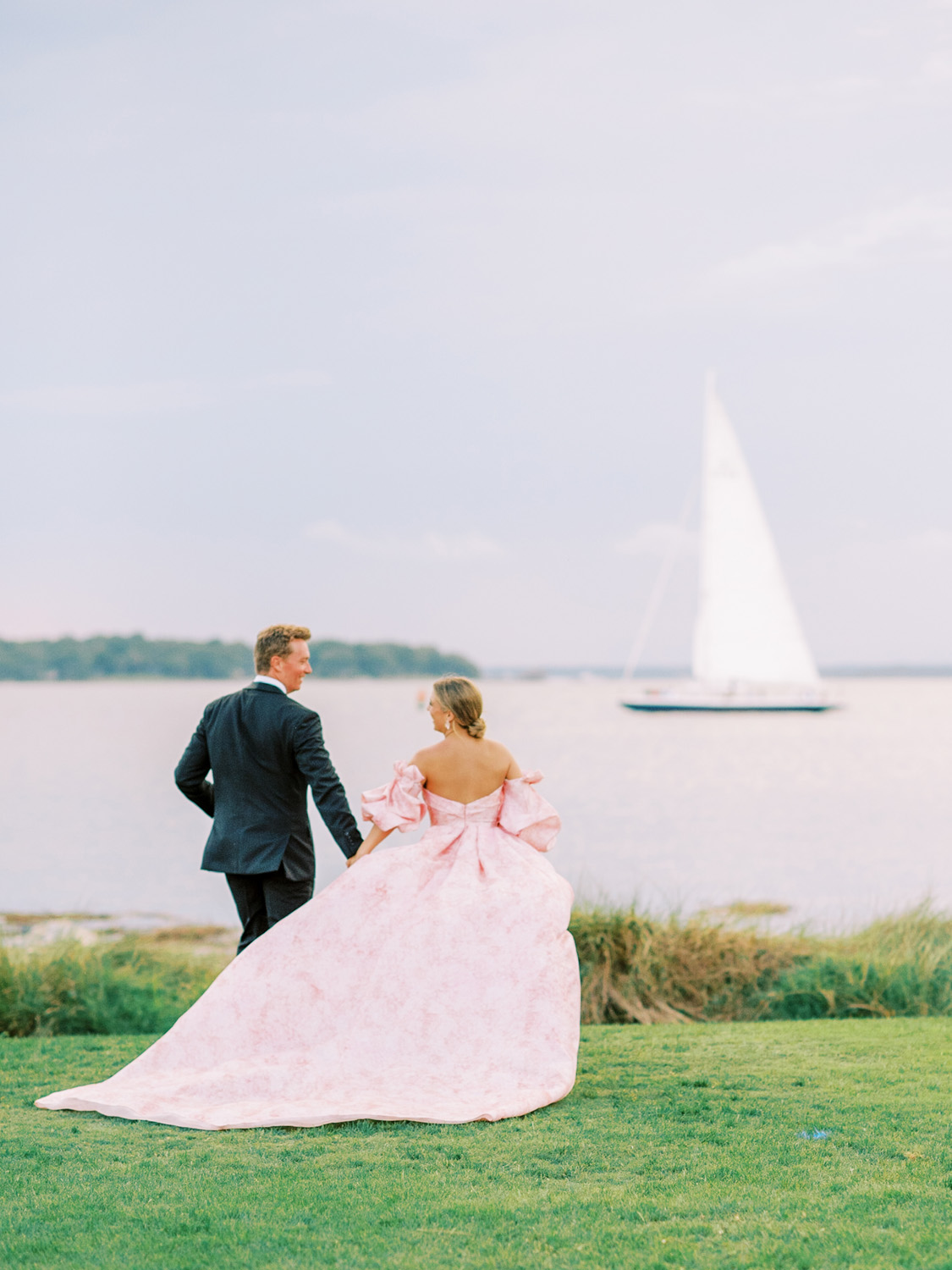 hilton head wedding with a pink bridal gown