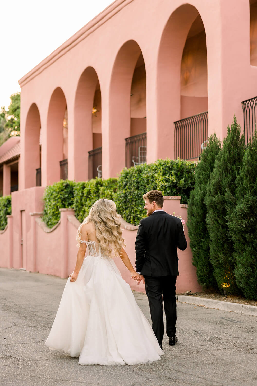 wedding portraits at The Sands Hotel in Palm Springs