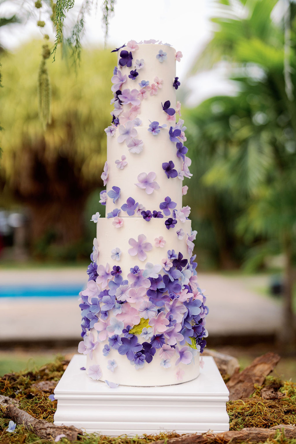 purple 3d embellished floral wedding cake