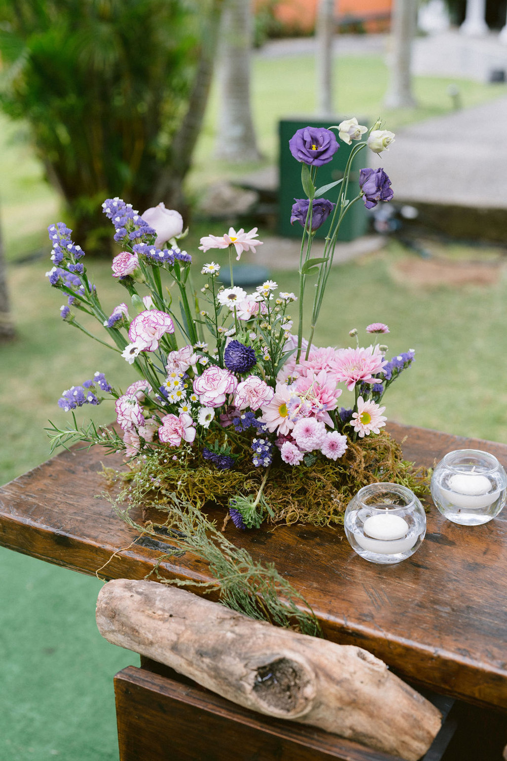 pink and purple flower arrangement for Quinceañera