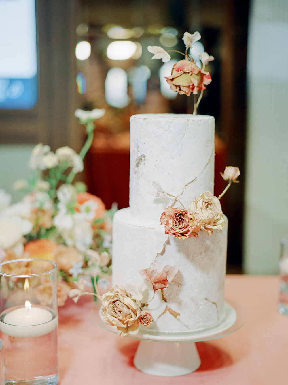 dried rose cake at restaurant wedding reception