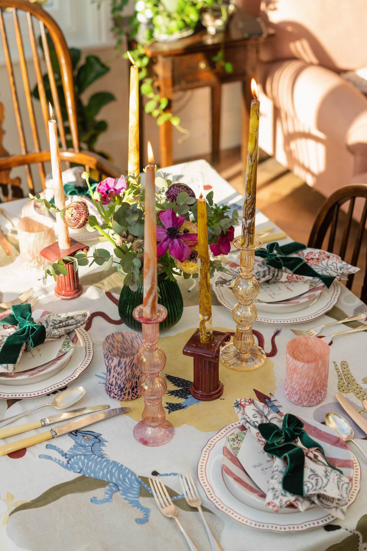 holiday table decor