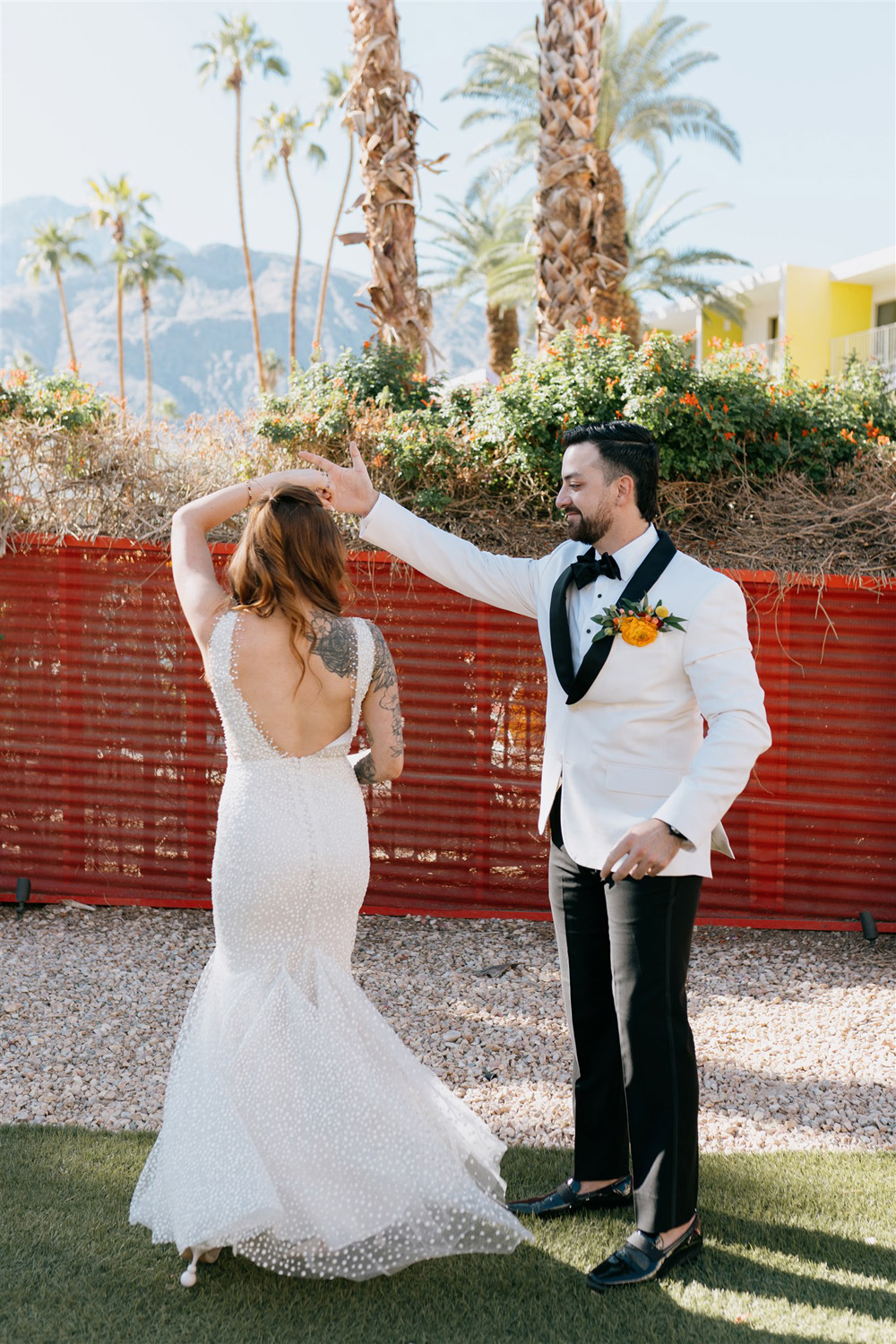 first look at The Saguaro wedding