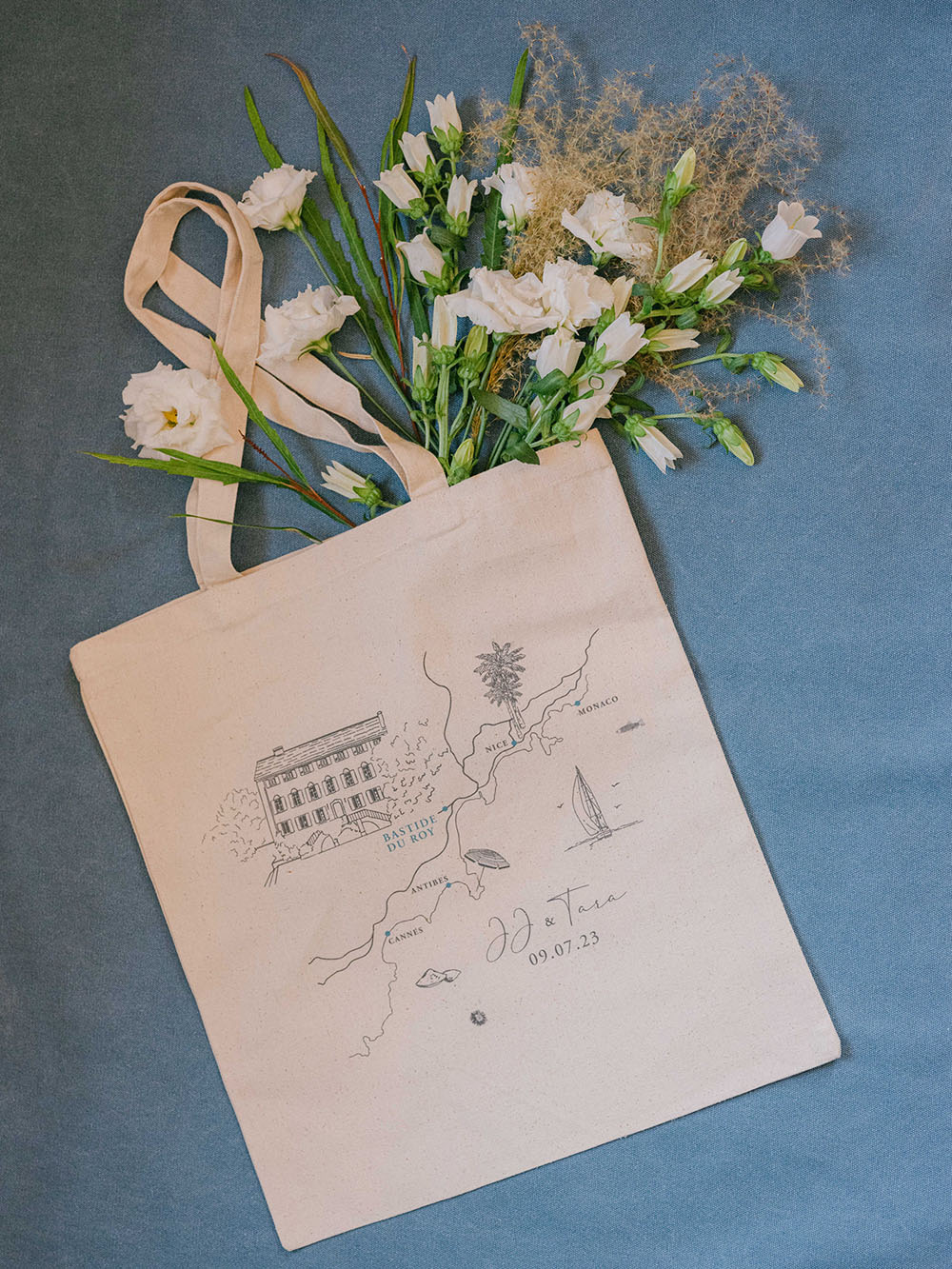 custom welcome tote bags for Bastide du Roy wedding in France