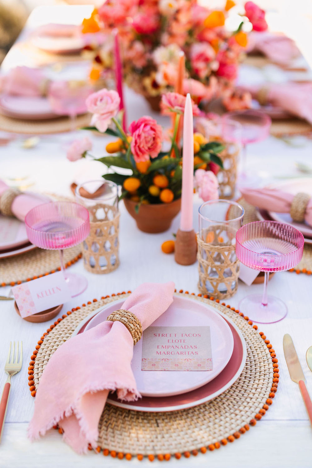 Pink place settings for Cinco de Mayo party from Beijos Events