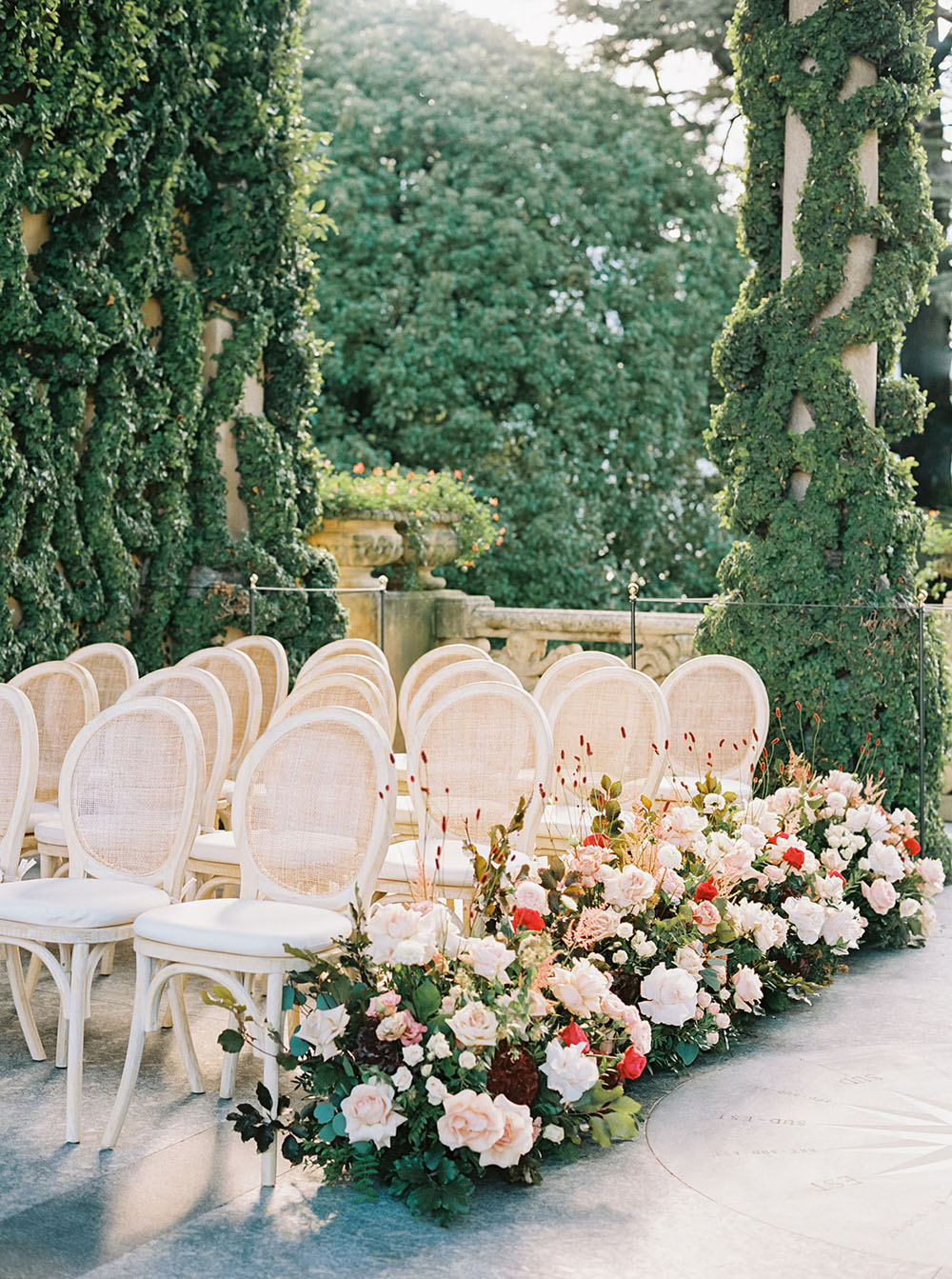 Romantic ceremony florals for Italian wedding
