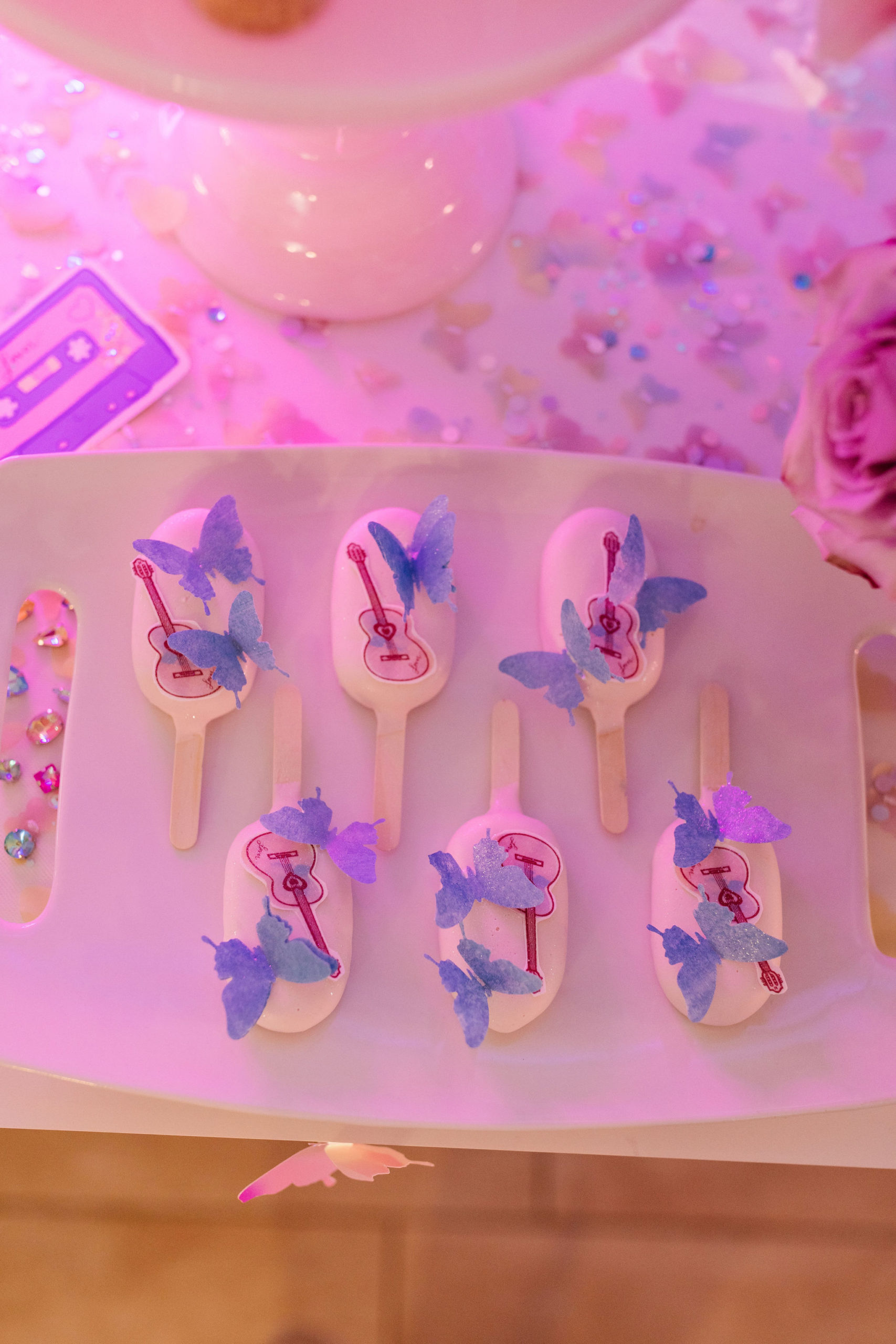 Taylor Swift Birthday Party Cake Pops