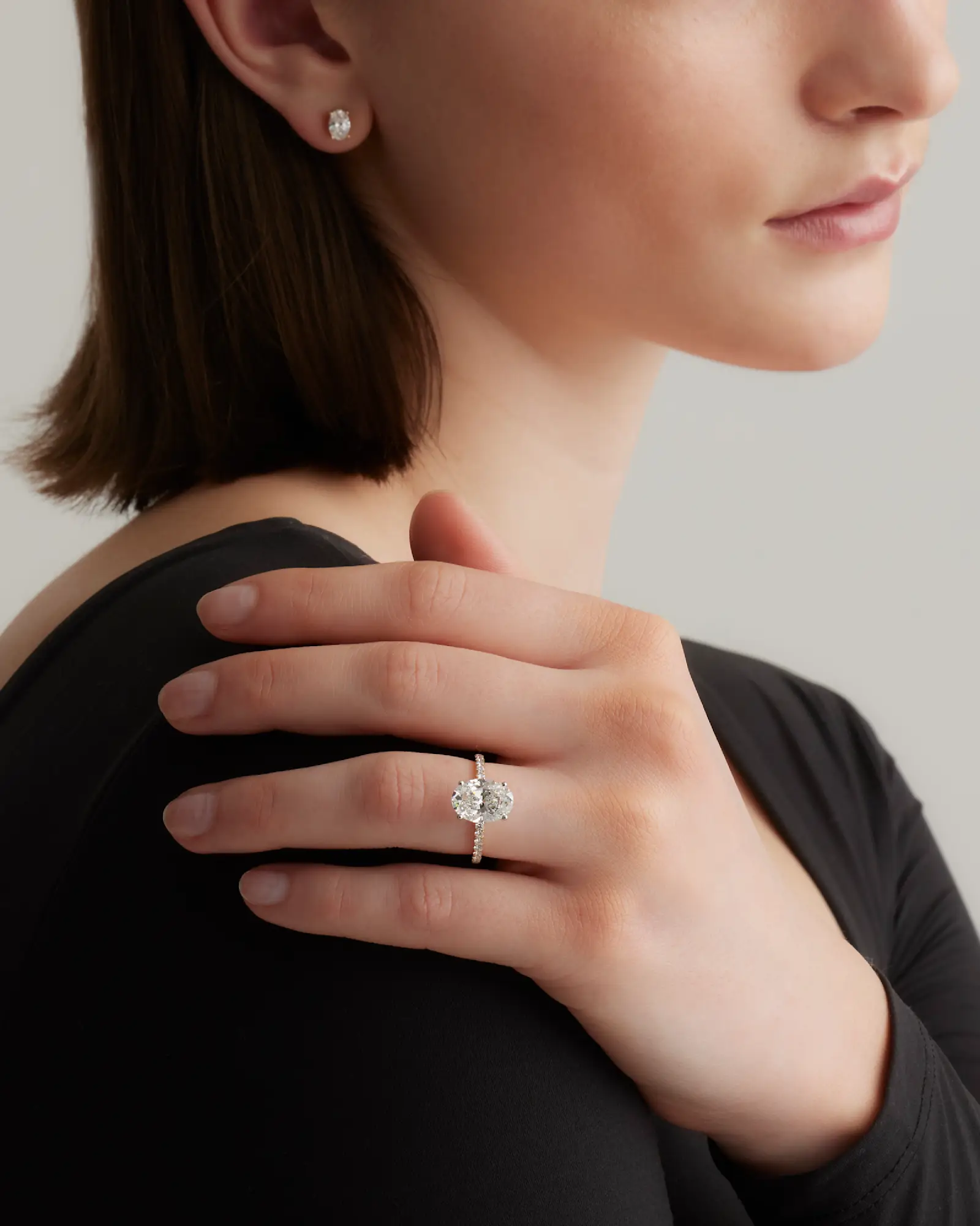 lab grown diamond engagement ring