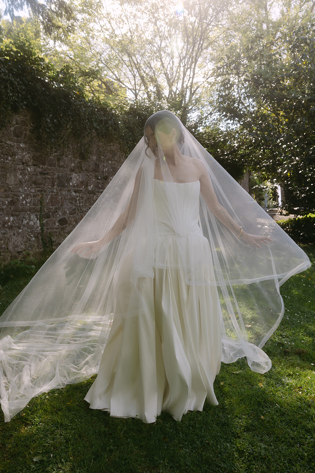 elegant bride with veil