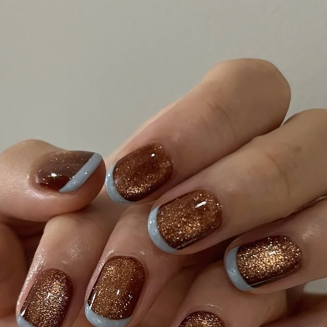 holiday sparkly nails