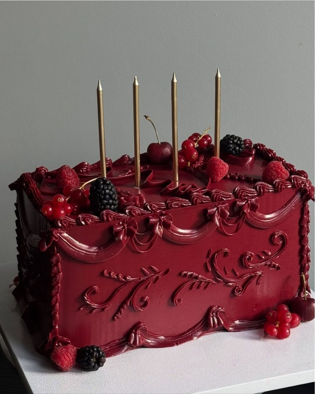 bas relief wedding cake