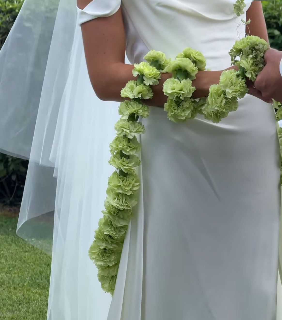 green bridal bouquet