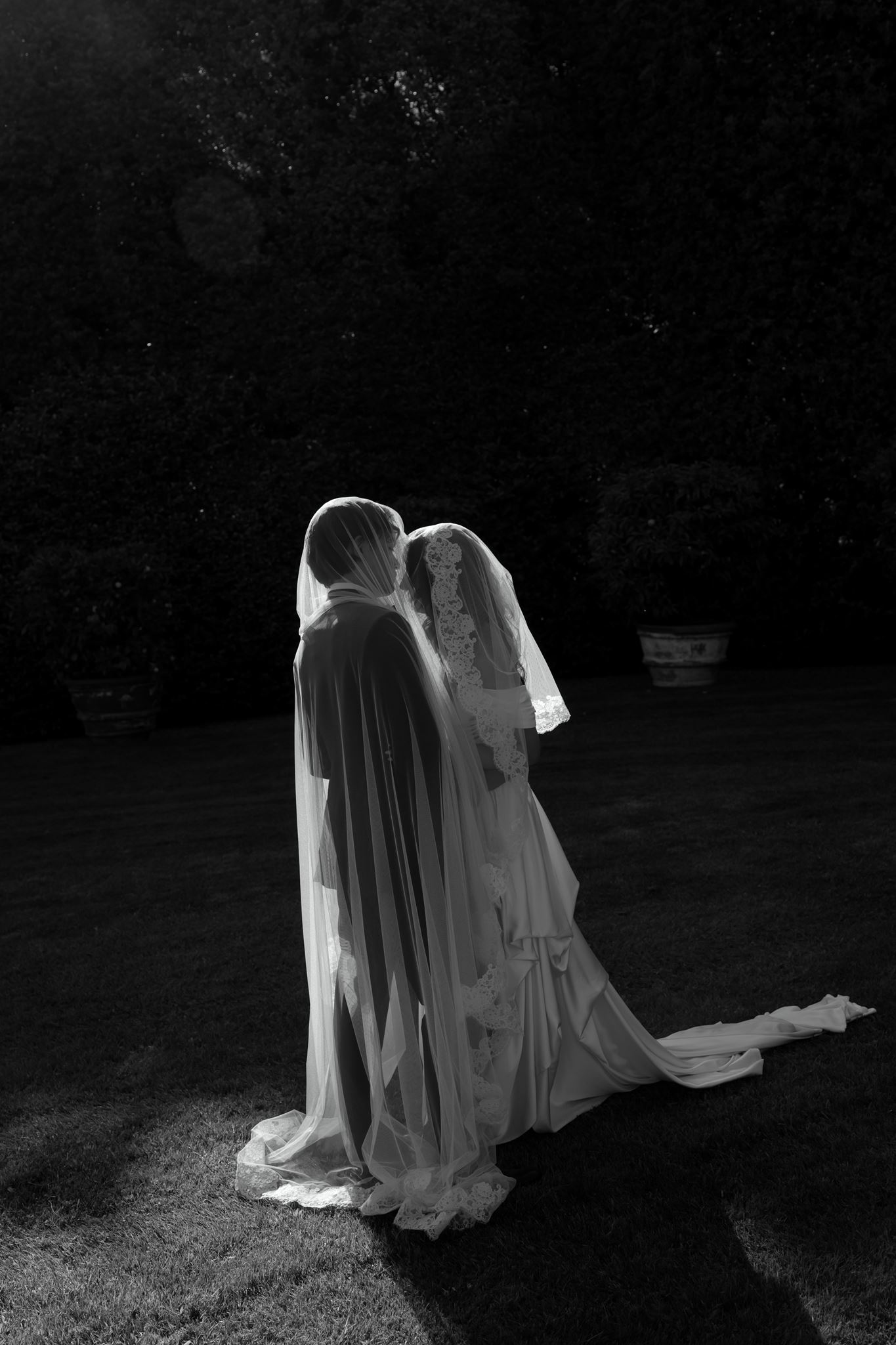 A Historic Italian Villa Wedding in Lucca with Sculptural Florals and an Editorial-But-Candid Feel
