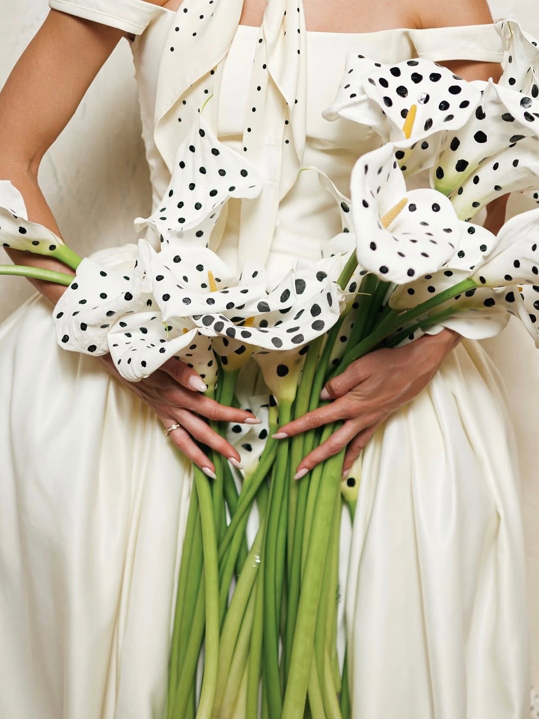Whimsical Wedding Florals for an Artful Celebration