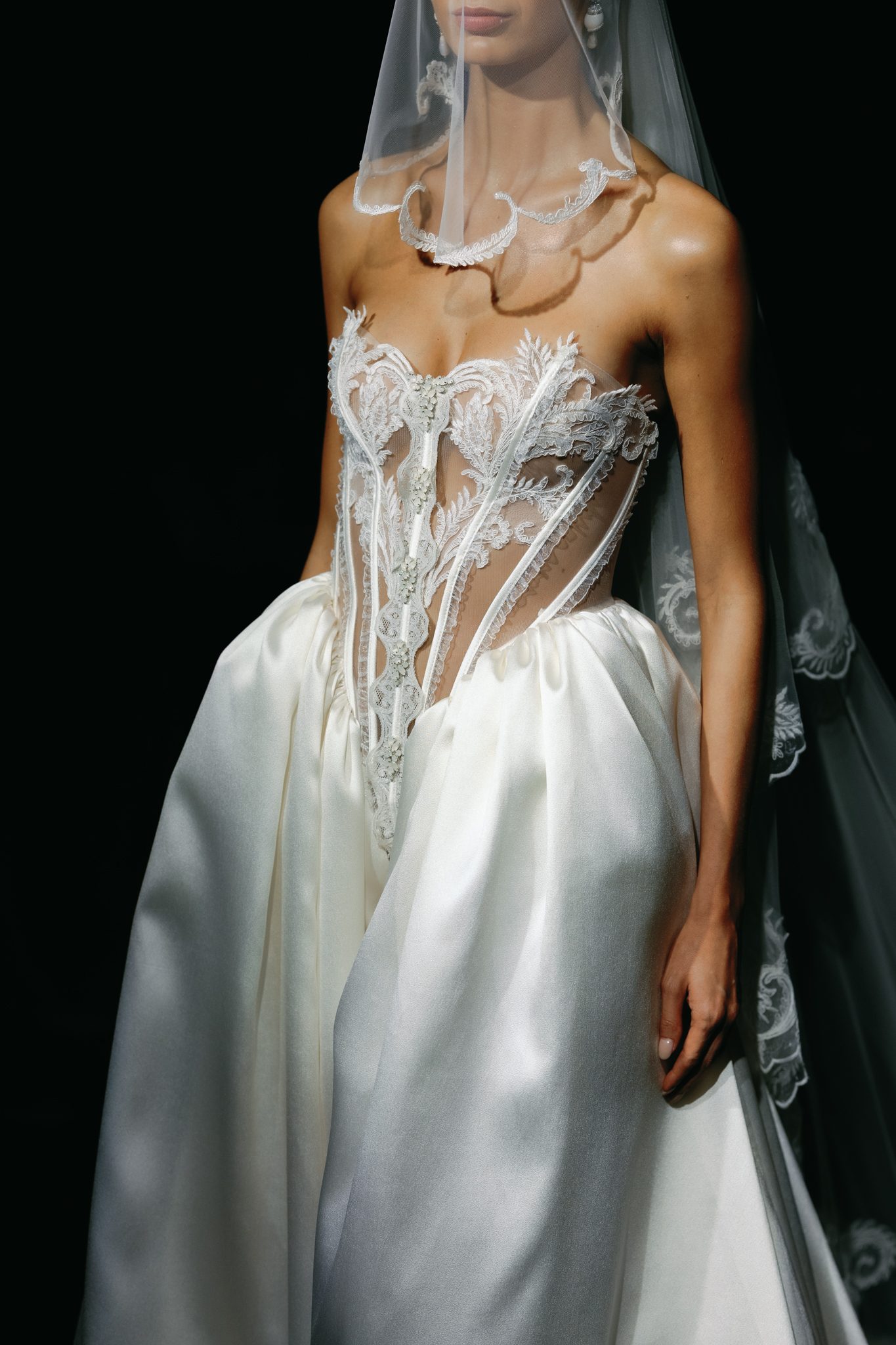 Alon Livné’s Fall 2027 Bridal Collection Just Stole the Show at NYBFW